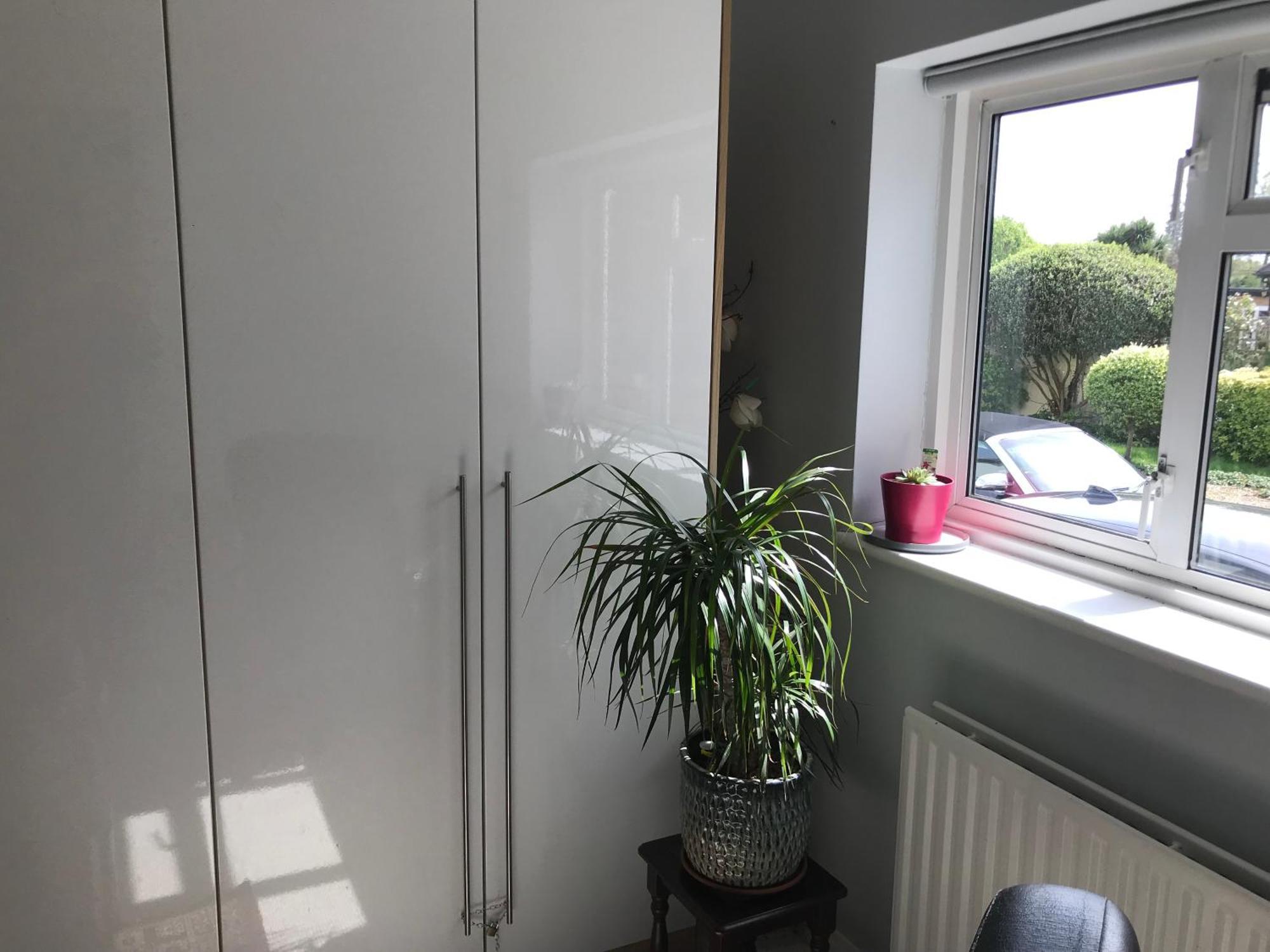 Staines-upon-Thames Cozy Double Bedroom In Stunning Bungalow On River Thames - Near Thorpe Park/Royal Holloway University/20Mins From Heathrow מראה חיצוני תמונה
